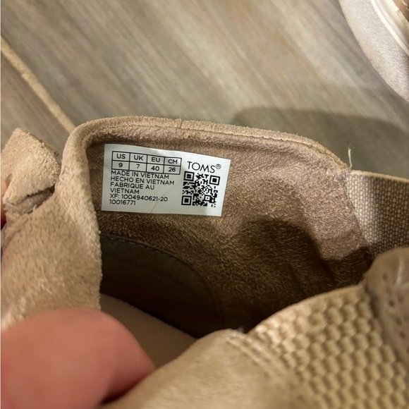 Toms Womens Bryce Beige Suede Slip On Shooties Shoes size 9 - Picture 2 of 7
